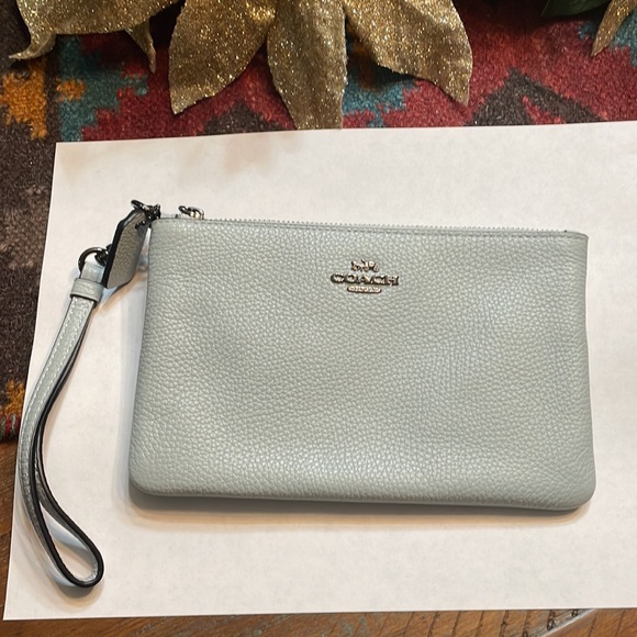 Coach wristlet - Picture 4 of 6